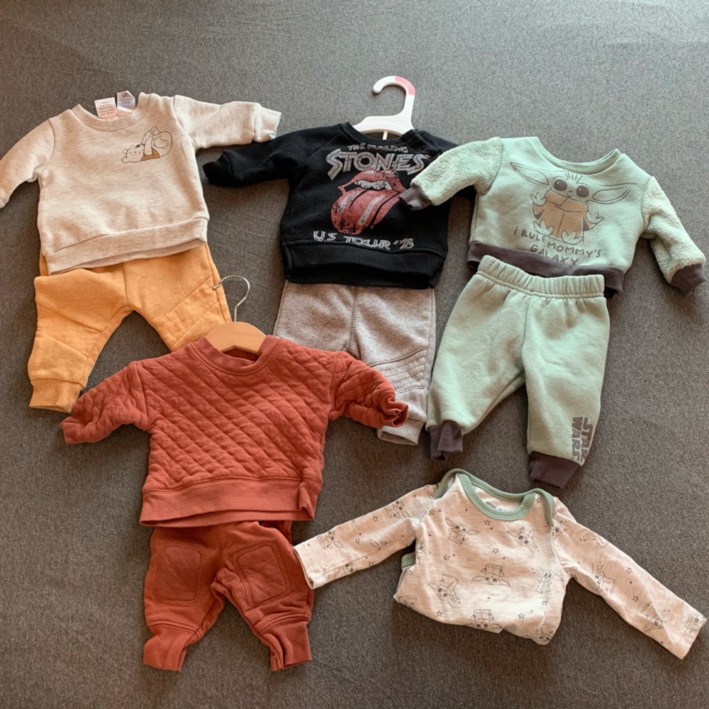 Matching sets 0-3 month bundle 💙 Rock n’ Roll ⚡️ Star Wars ⭐️ Winnie the Poo 🍯